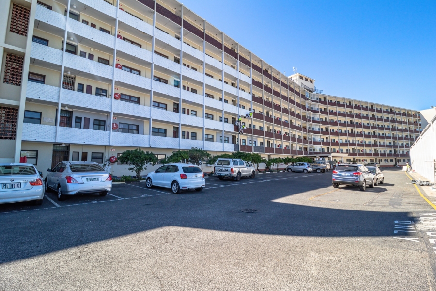 2 Bedroom Property for Sale in Claremont Western Cape